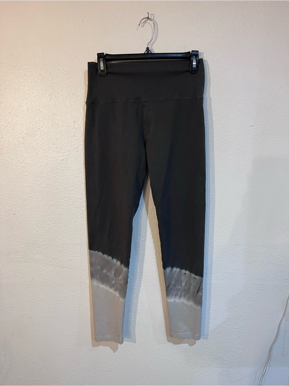 OFFLINE by Aerie OG High-Waisted Leggings Charcoal Grey Dip Dye Hem Size Large